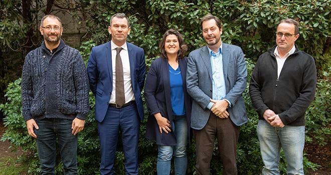 De gauche à droite : Hervé Coursimault, vice-président de l’APBO, Thierry Cotillard, président d’Intermarché et Netto, Anne-Laure Dutertre, vice-présidente de l’APBO, Antoine Fievet, PDG du groupe Bel et Gilles Pousse, président de l’APBO.