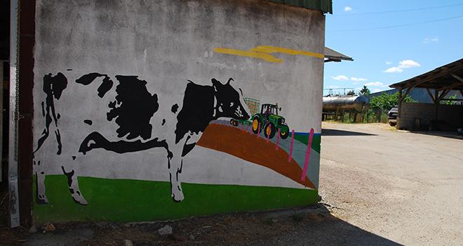 Selon la veille concurrentielle de FranceAgriMer 2015 sur la filière lait de vache, la France est première. 