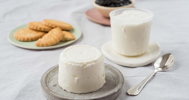 Un produit laitier de qualité est un produit le plus naturel possible pour 47 % des 18-34 ans, selon une enquête en ligne. ©Laiteries H. Trilballat Rians